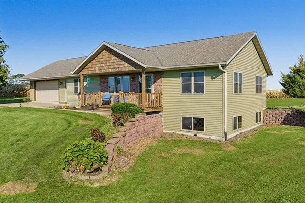 6744 E ST HWY 56