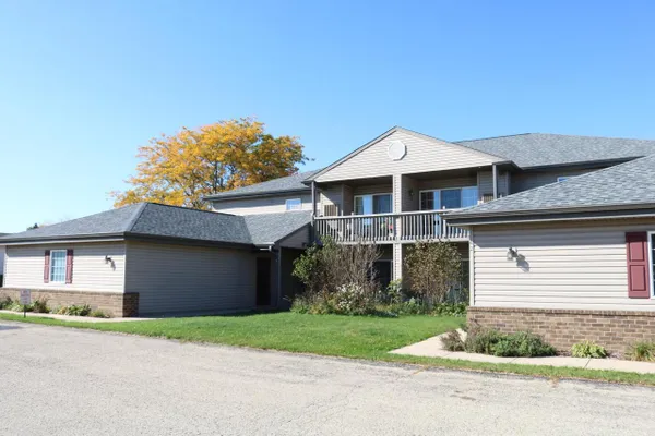 705 HORICON ST 1