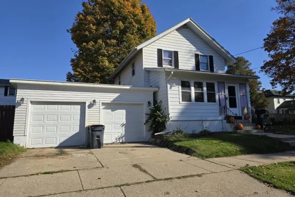 1110 22ND AVE