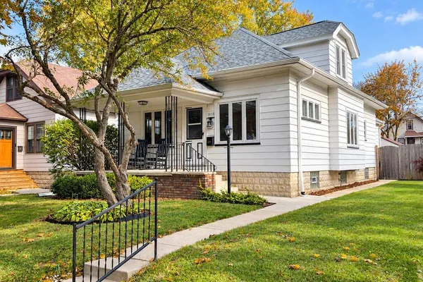 3658 S LOGAN AVE