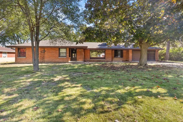 5252 S TUCKAWAY DR