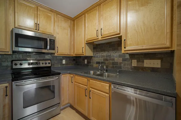 1108 N MILWAUKEE ST 358