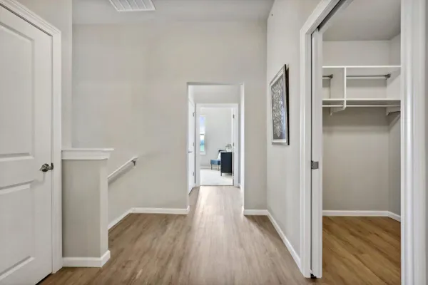 2836 FOX LAKE CIR 201 / 04
