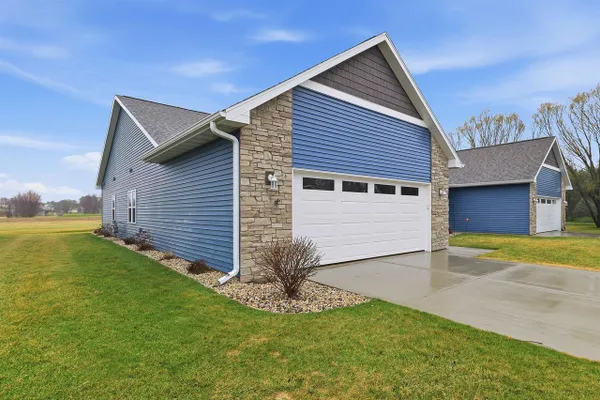 496 RIVER RD 1