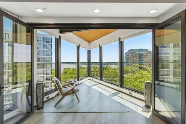 211 S HENRY ST 603