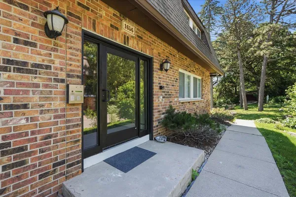 1656 NORMAN WAY 3