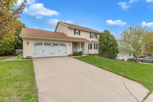 2941 MAPLE RUN DR