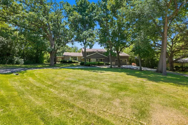 S23W26149 CANTERBURY LN