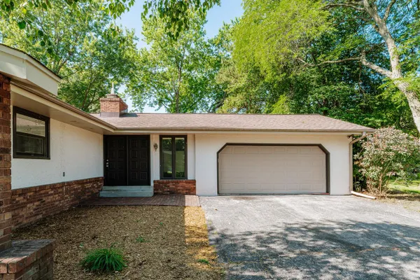 15685 BROJAN DR