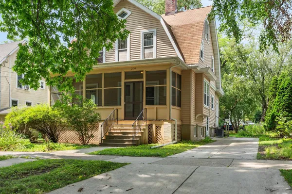 2014 MADISON ST