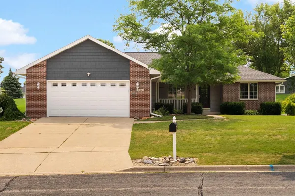 204 NOAHS ARC CT