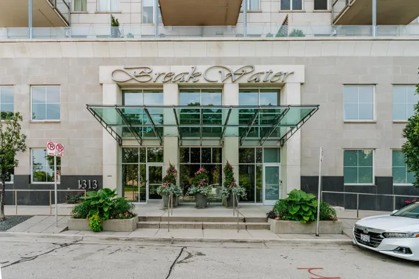 1313 N FRANKLIN PL 803
