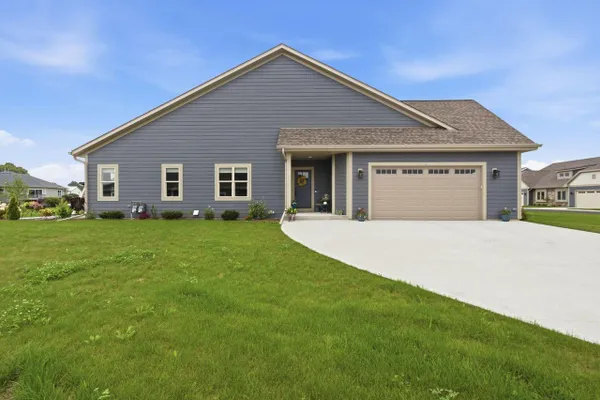 627 LAMBERT CT