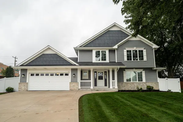165 E GOLDEN LN