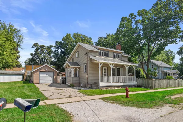 320 N FOURTH ST