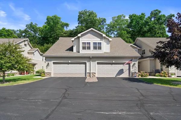 572 CEDAR BLUFFS WAY