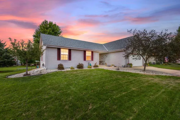 1205 HURON WAY