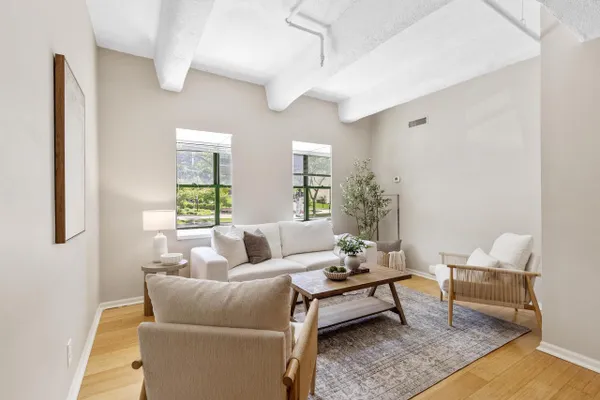 270 E HIGHLAND AVE 113