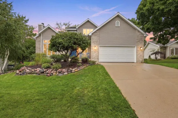 2936 MAPLE RUN DR