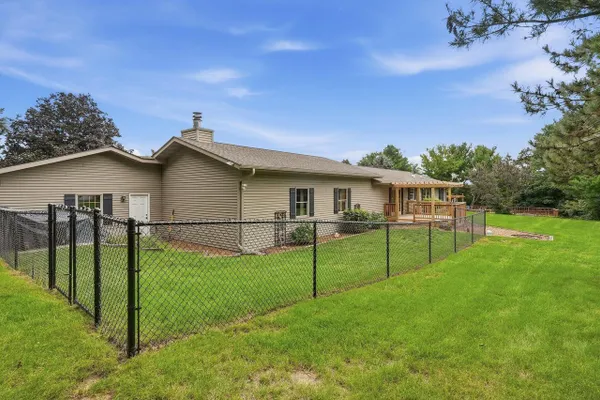 W2627 COPPERHEAD LN
