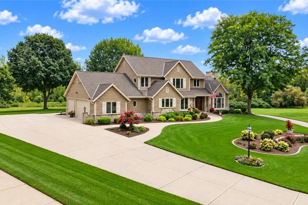 21135 STRATFORD CT