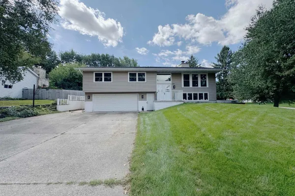 100 CANTERBURY CT