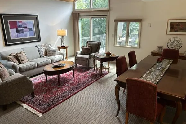115 WOODFIELD CT