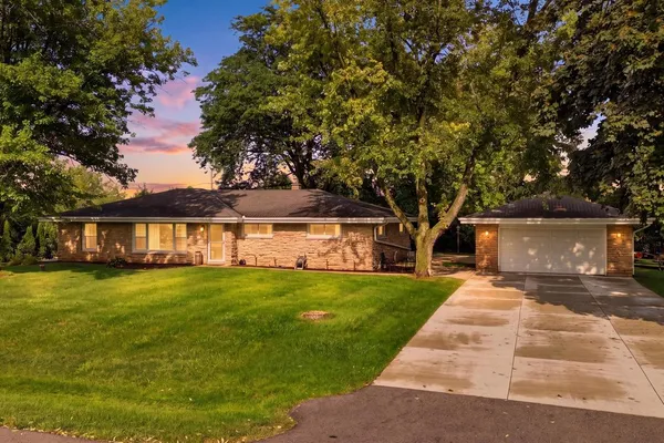 W154N8216 VALLEY VIEW DR