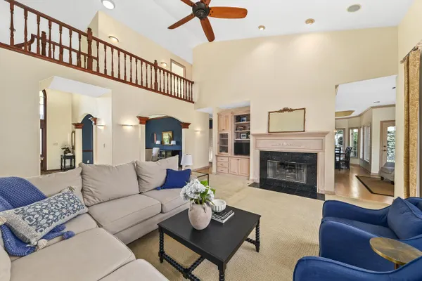 261 STEEPLE POINTE CIR
