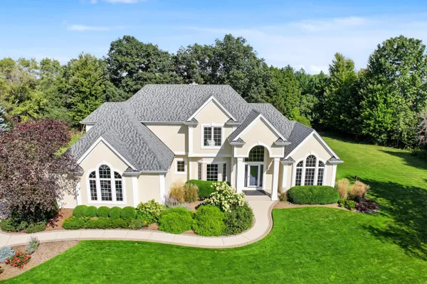 261 STEEPLE POINTE CIR