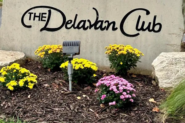 1438 S DELAVAN CLUB DR D6