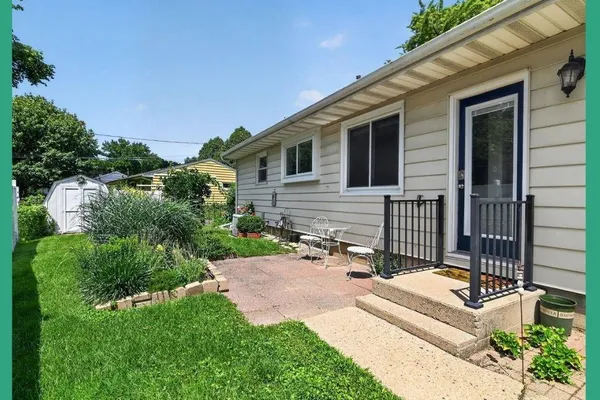 400 FROST WOODS RD