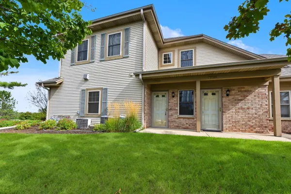 N55W17156 RAVENWOOD DR 19156