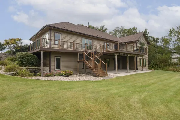 1326 TWO RIVERS CT