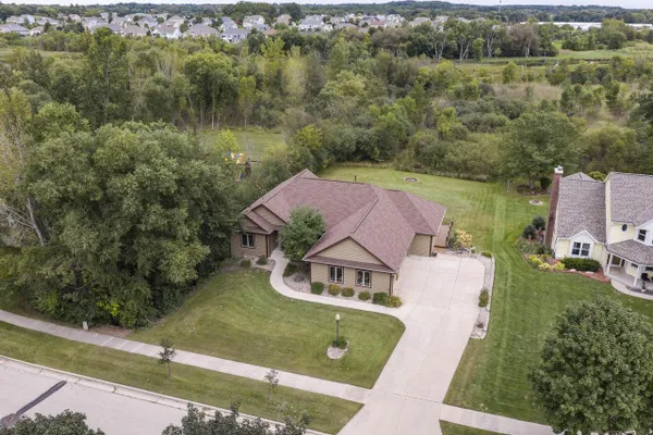 1326 TWO RIVERS CT