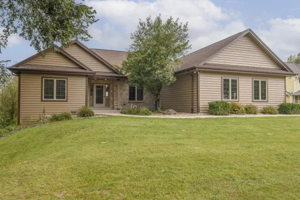1326 TWO RIVERS CT