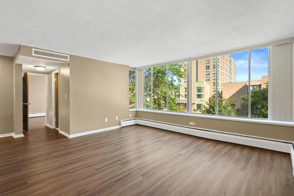 1409 N PROSPECT AVE 302