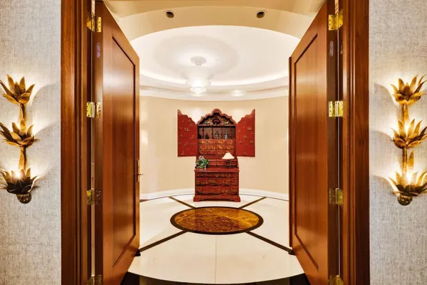 100 WISCONSIN AVE 1201
