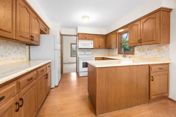 3635 S LORETTA LN