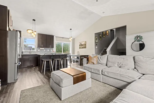 2246 TUMBLEWEED LN