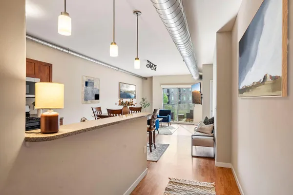 1541 N JEFFERSON ST 304