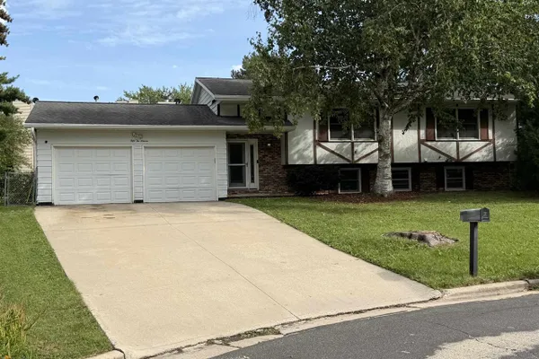 5211 BIG BOW CT