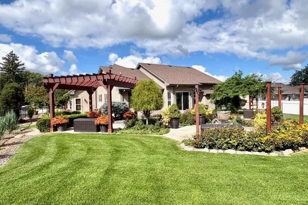 S77W18475 JANESVILLE RD
