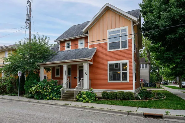 1229 ST JAMES CT