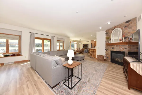 3006 OLD OAK RD