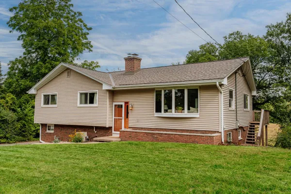228 N SAWYER RD