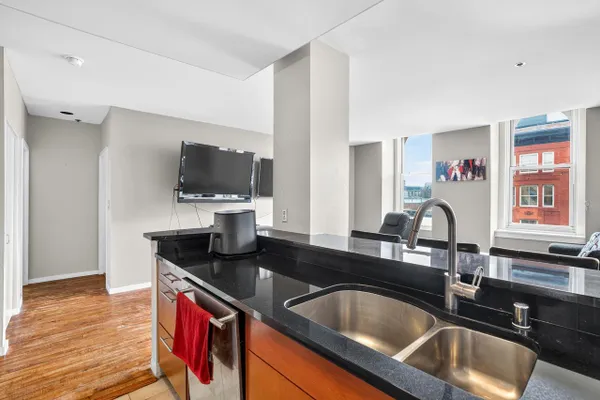 234 N BROADWAY 507