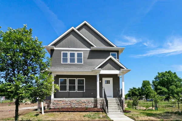 2810 BIG BLUESTEM PKWY
