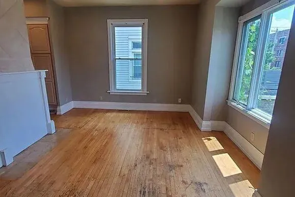 2032 W MICHIGAN ST
