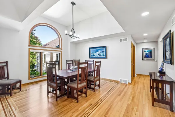1704 ALEXANDRIA CT